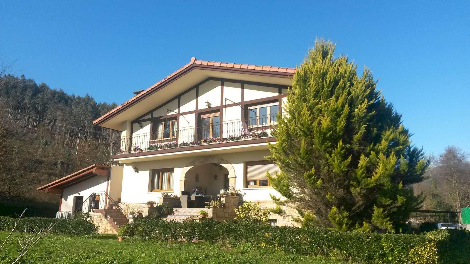 Casa Rural Ibarrondo Etxea Mungia Dış mekan fotoğraf